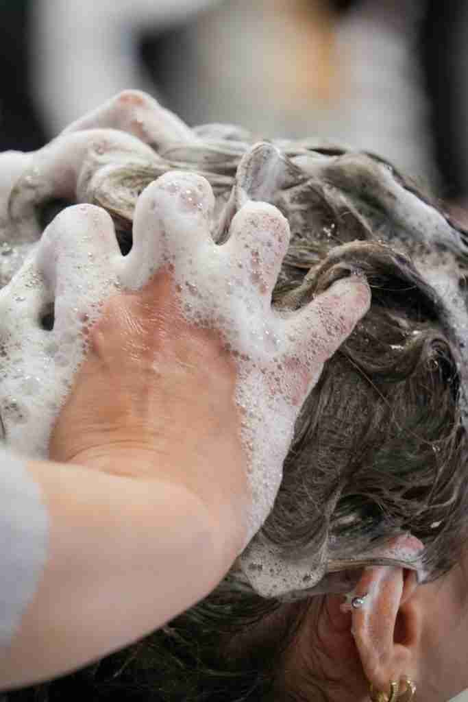 Come lavarsi i capelli